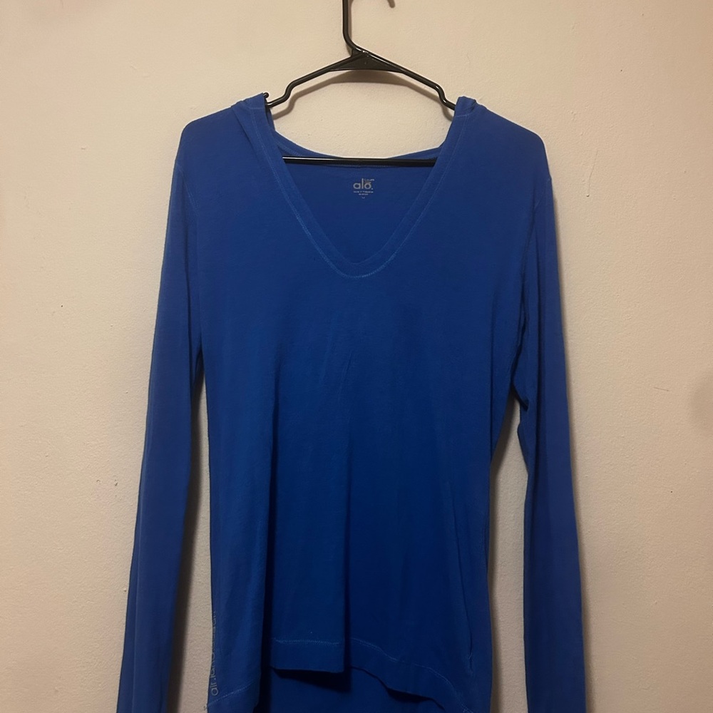ALO Yoga Vibrant Blue Long Sleeve Tee